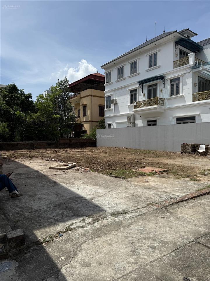Bán nhanh mảnh đất xây bt, nhà vườn, 330m, mt 16m, đường ô tô gần công viên ngọc thuỵ. 0962 015 ***