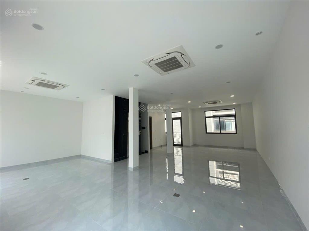 Cho thuê nhà phố trục chính t15 vị trí siêu đẹp 144m2 hoàn thiện toàn bộ 45 triệu/ tháng