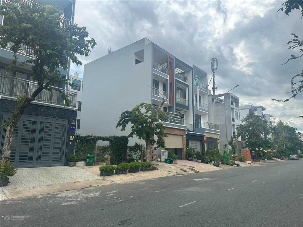 Cần bán 1 lô đất nền khu tái định cư phú mỹ  quận 7, công viên 2km, dt 5x18m, đường 20m
