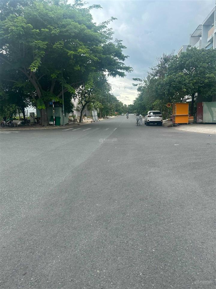 Cần bán 1 lô đất nền khu tái định cư phú mỹ  quận 7, công viên 2km, dt 5x18m, đường 20m