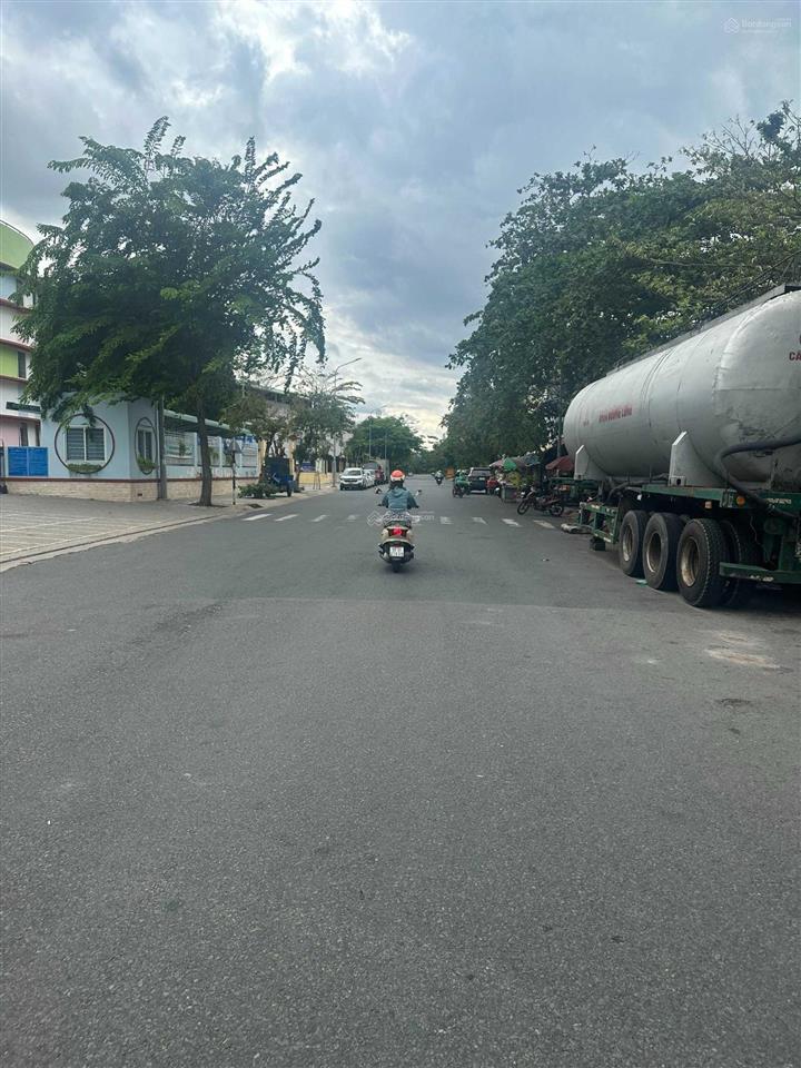 Cần bán 1 lô đất nền khu tái định cư phú mỹ  quận 7, công viên 2km, dt 5x18m, đường 20m