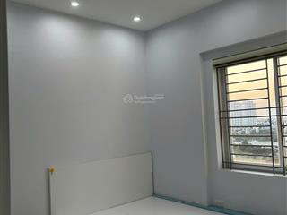 Bán chung cư đô thị việt hưng, long biên. căn hộ đẹp, thoáng mát. giá 4.5 tỷ. diện tích 76m2