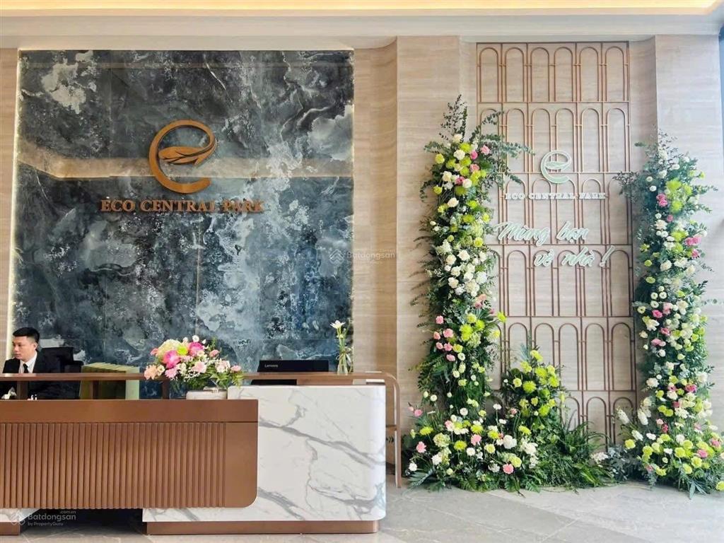 Bán nhanh căn 2 ngủ, toà p1, 63m2, tầng cao, nhận nhà ngay, giá 2,8 tỷ, có ngân hàng