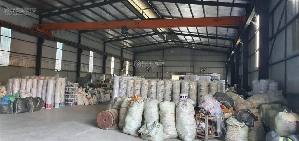 Cho thuê kho xưởng 700m đường bãi dài, tiến xuân, thạch thất, hn, 32tr, có cẩu trục 5t. 0963 596 ***