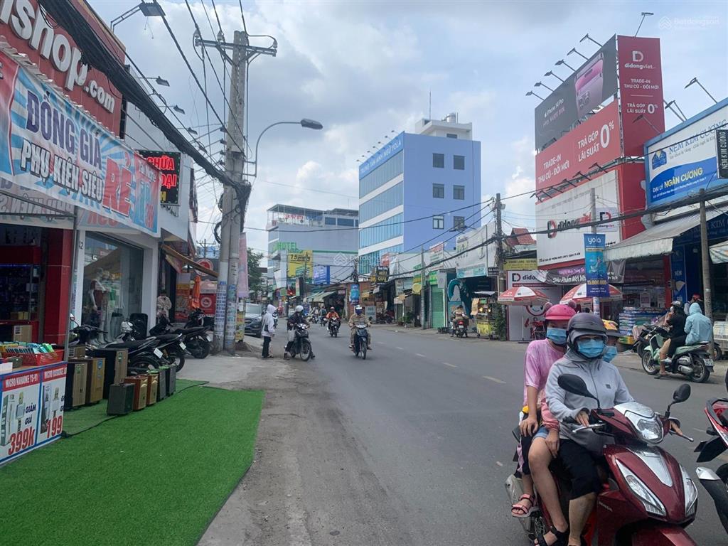 Mặt tiền đỗ xuân hợp, diện tích 230m2 thổ cư, đang cho thuê 50tr/tháng, vị trí đẹp giá bán 20.5 tỷ