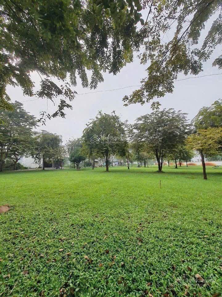 Bán đất mặt tiền đường số 16m kdc phong phú 4  khang điền. dt 5x20m, giá 5.5 tỷ   0967 947 ***