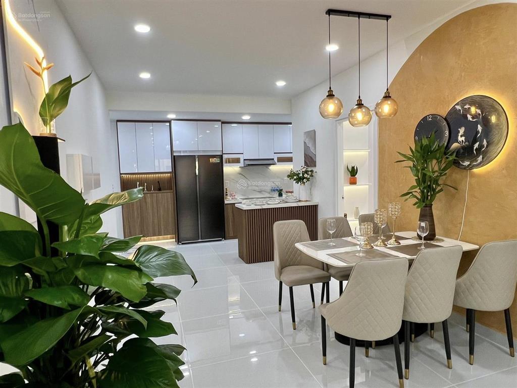 Bán căn sân vườn hàng hiếm tại sky garden 2  phú mỹ hưng dt 114m chỉ 9.6 tỷ