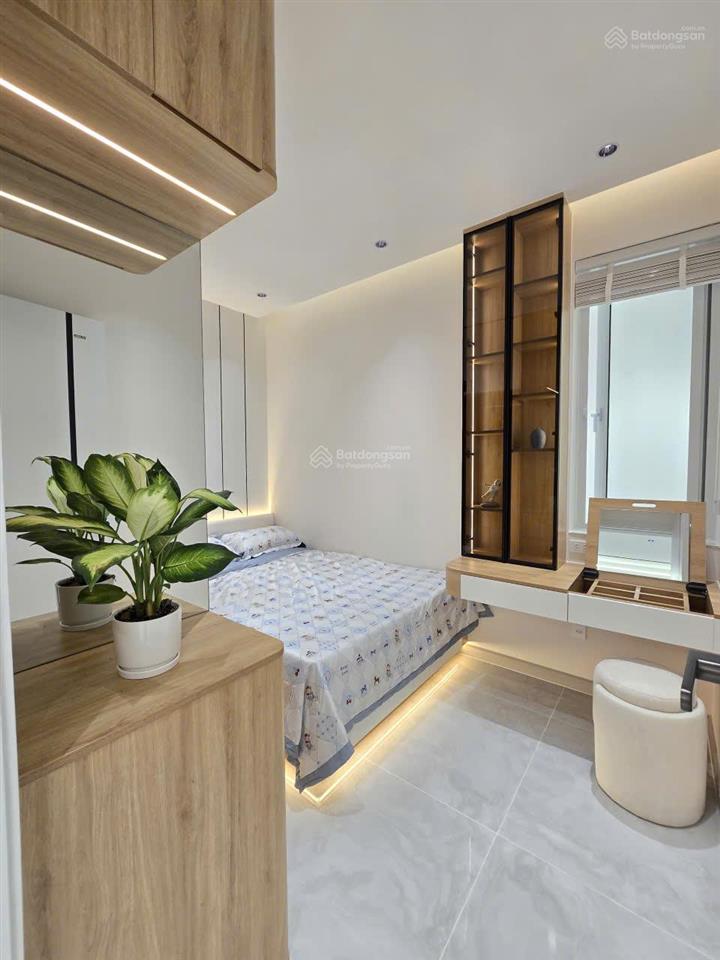 Bán căn sân vườn có 102 gồm 2 sân tại sky garden 3, phú mỹ hưng chỉ 9.450 tỷ  tặng phí trước bạ