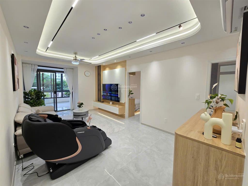 Bán căn sân vườn có 102 gồm 2 sân tại sky garden 3, phú mỹ hưng chỉ 9.450 tỷ  tặng phí trước bạ