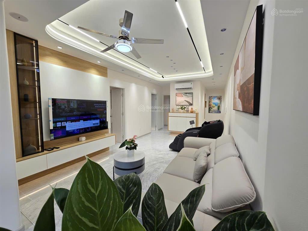 Bán căn sân vườn có 102 gồm 2 sân tại sky garden 3, phú mỹ hưng chỉ 9.450 tỷ  tặng phí trước bạ