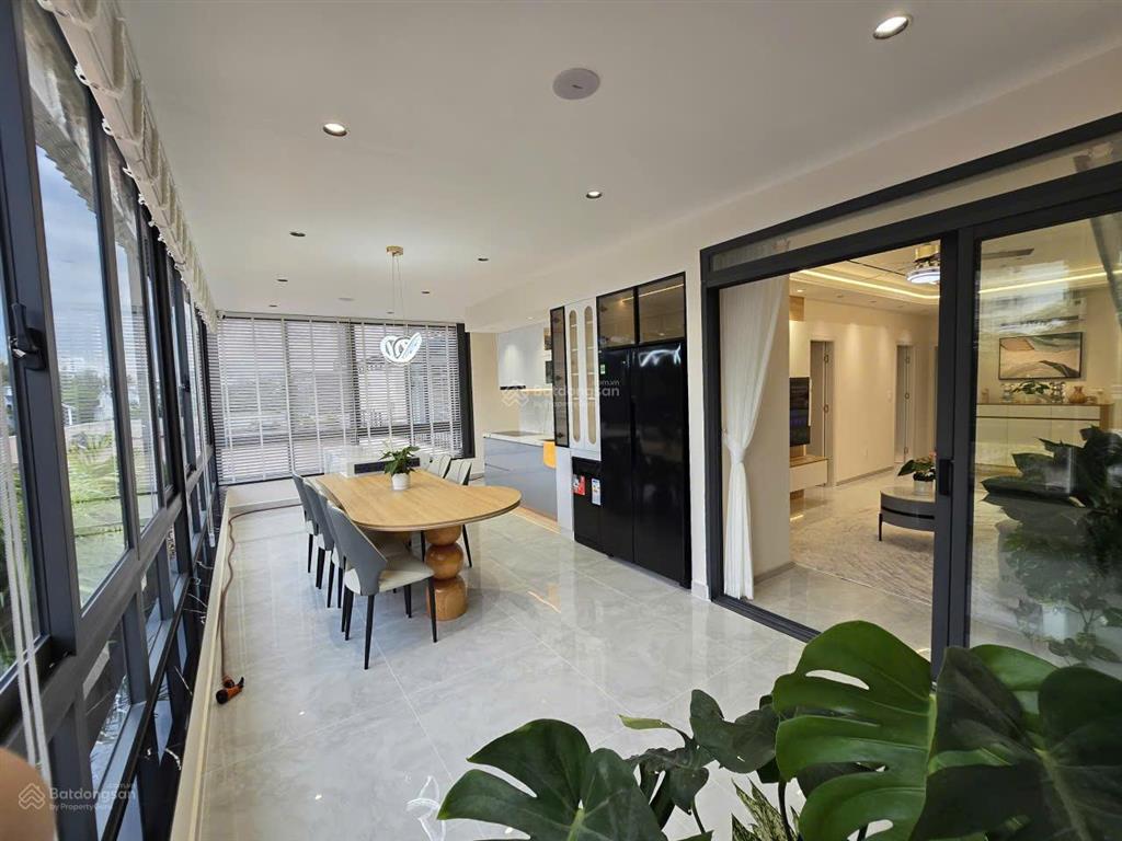 Bán căn sân vườn có 102 gồm 2 sân tại sky garden 3, phú mỹ hưng chỉ 9.450 tỷ  tặng phí trước bạ