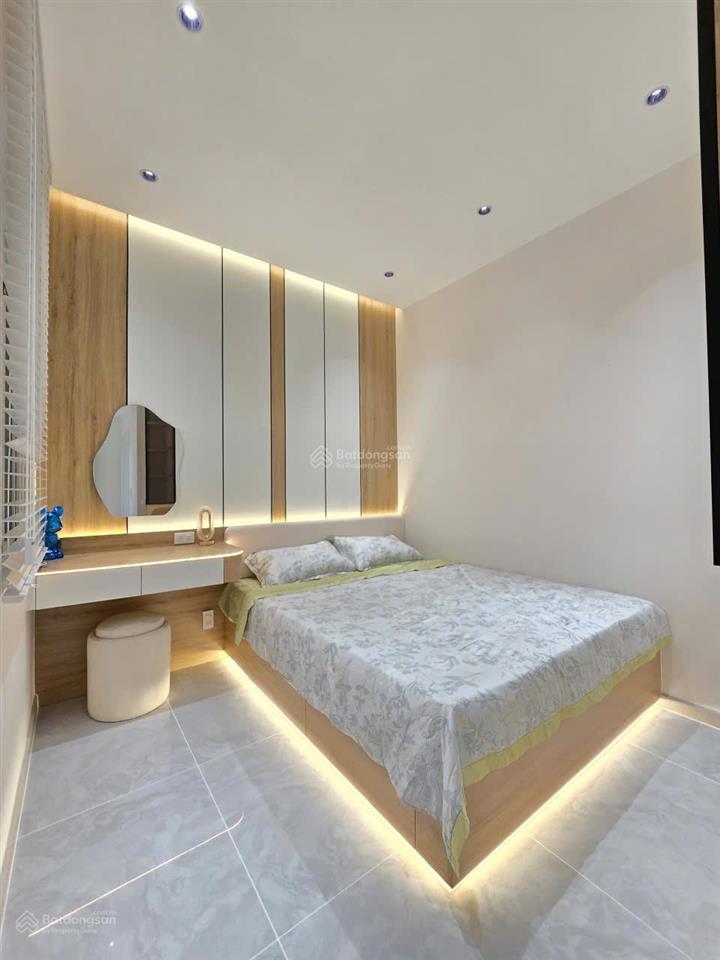 Bán căn sân vườn có 102 gồm 2 sân tại sky garden 3, phú mỹ hưng chỉ 9.450 tỷ  tặng phí trước bạ