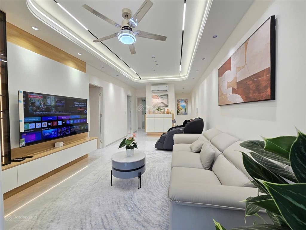 Bán căn sân vườn có 102 gồm 2 sân tại sky garden 3, phú mỹ hưng chỉ 9.450 tỷ  tặng phí trước bạ