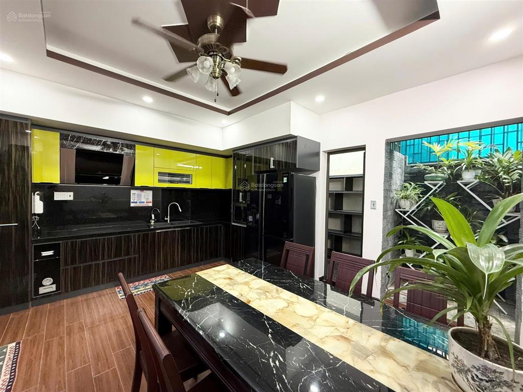 Hàng hiếm nhà đẹp 3 tầng đường số 14  kđt hà quang 2, nha trang. có thang máy, giá 9,7 tỷ