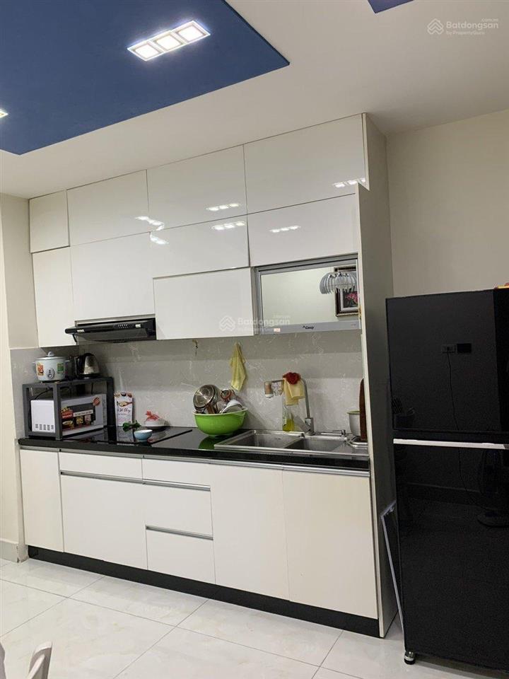 Bán ch cửu long, 82m2 2pn, 2wc, sổ hồng, giá 3ty950,  0909 630 ***. sang
