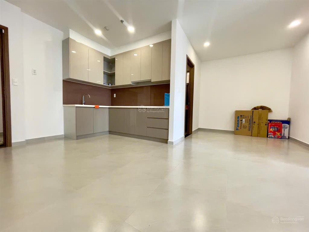 Chính chủ gửi bán gấp căn mt eastmark city  p. long trường (64m2) tầng cao view đẹp giá 2.950 tỷ