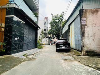 Đất 200m2 ngang 9.2m vuông vức hệ số xây dựng cao  đường oto thông ra võ văn ngân vincom thủ đức