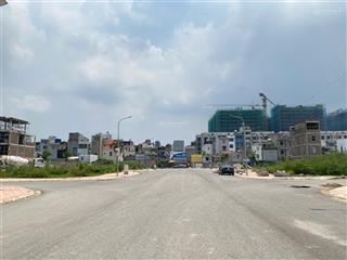 Bán lô góc 2 mặt thoáng tại tđc 226 lê lai