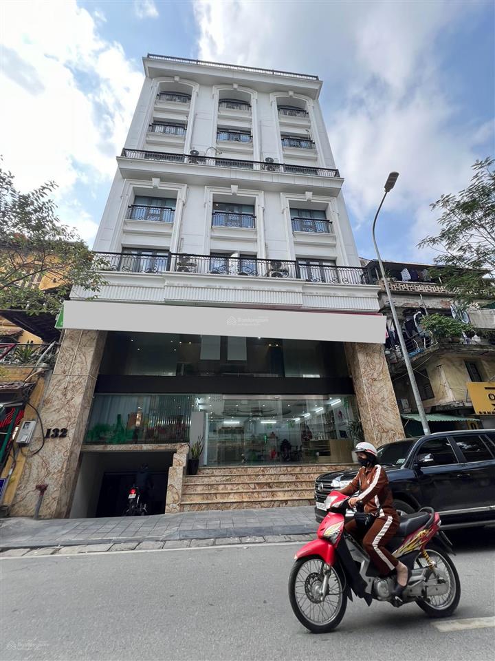 Bán toà văn phòng lê đức thọ trước nhà 3 ô tô tránh 120m2 8 tầng 1 hầm dòng tiền 200tr/th