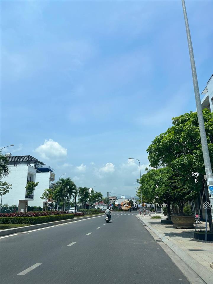 Siêu phẩm hẻm hùng vương, gồm 20 phòng, thu nhập 80tr/tháng. 0886 966 ***