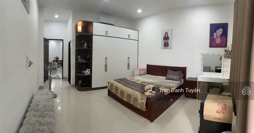 Bán nhà 4 tầng mặt tiền đường 2/4 vĩnh phước nha trang. gần tháp bà ponagar