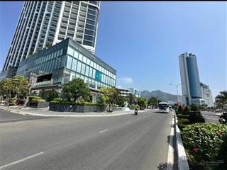 Bán khách sạn 2 mặt tiền view biển phạm văn đồng, nha trang