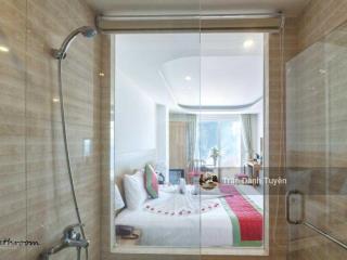 Cần bán khách sạn 3 sao cụm 100 trần phú nha trang, có bãi đậu xe rộng rãi.