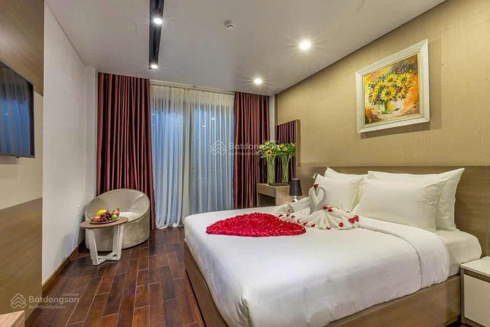 Bán khách sạn trung tâm nha trang mặt tiền đường hồng bàng