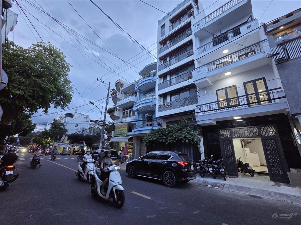 Bán nhà mặt tiền trần nguyên hãn phố hàn, nha trang có thang máy, nội thất xịn