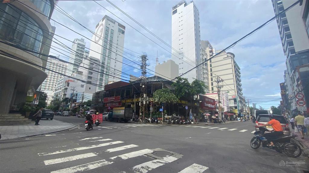 Bán nhà 3 tầng mặt tiền hùng vương  khu phố tây nha trang, đang có sẵn dòng tiền