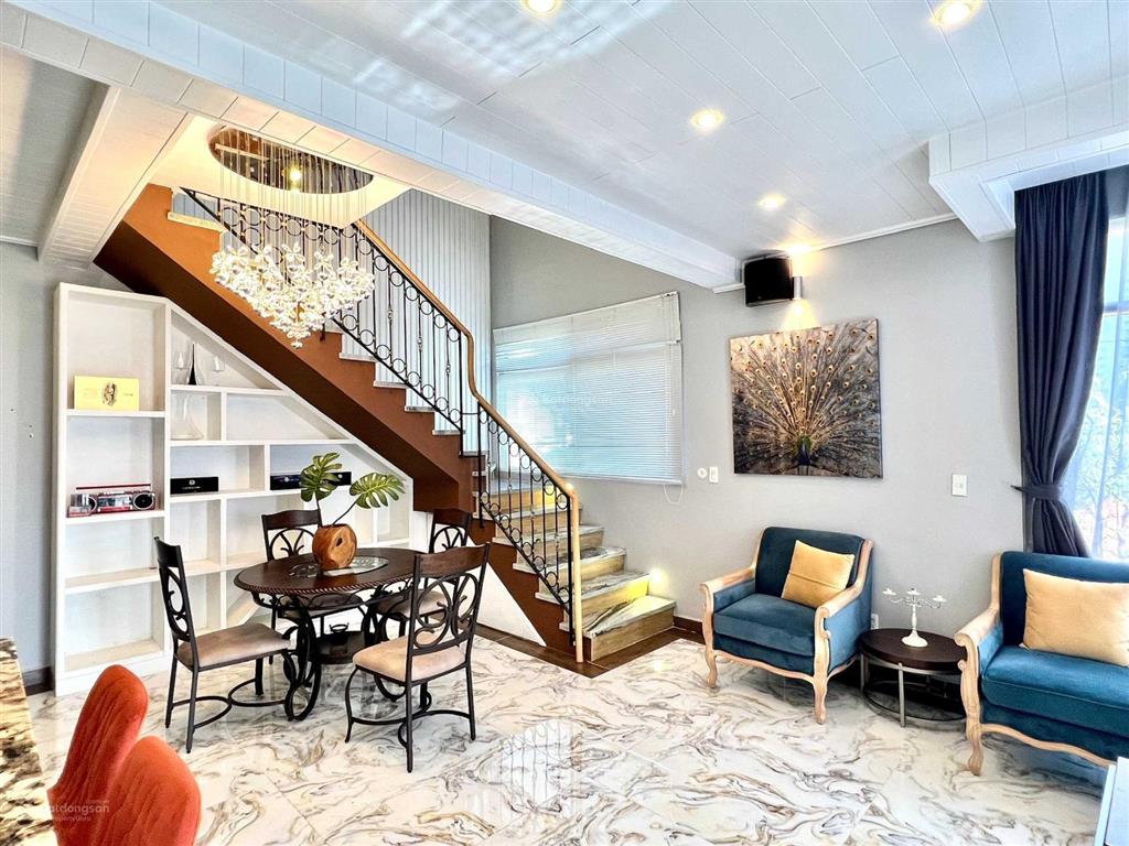 Penthouse star hill, phú mỹ hưng, p. tân phú, quận 7 dt 282m2 full nội thất cao cấp giá chỉ 18 tỷtl