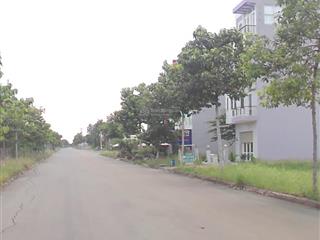 Bán gấp nền đất đào trí, phú thuận, quận 7 dt 90m2, shr, thổ cư 100%, dân cư đông đúc