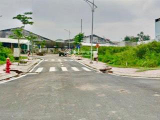 Sang gấp nền đất mt nguyễn thị sóc, hóc môn, giá 2,4tỷ, dt 80m2, sht, thổ cư 100%