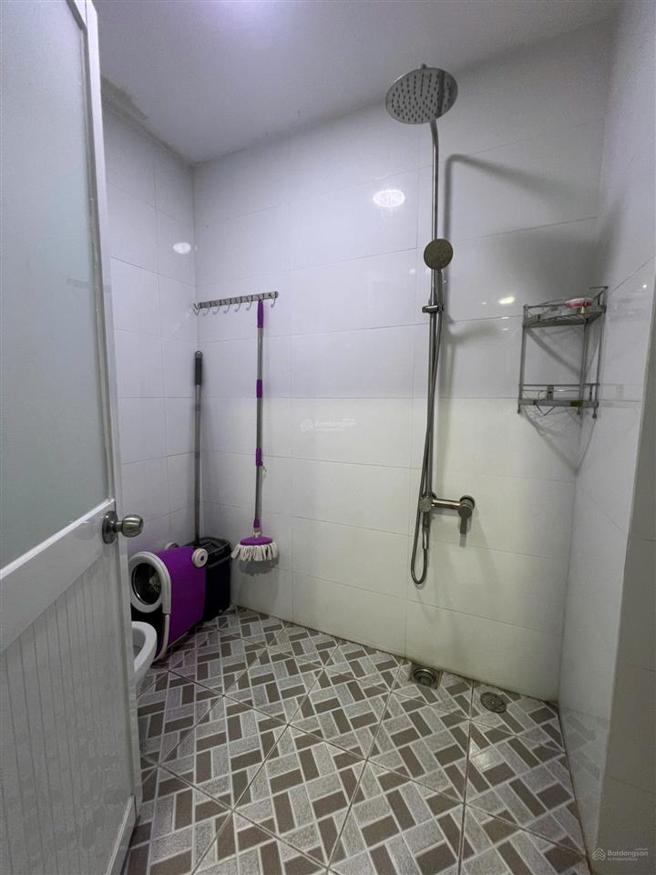 Cho thuê căn hộ vạn đô  bến vân đồn. p1. q4.  0909 626 ***