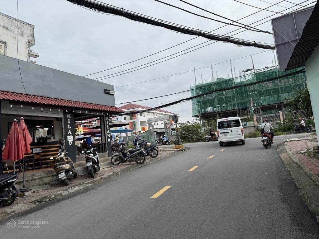 Nhà 2 tầng btct  hoàn công đầy đủ,  72m2 (ngang đẹp 4.6m x 15.6m), 4.6 tỷ thương lượng