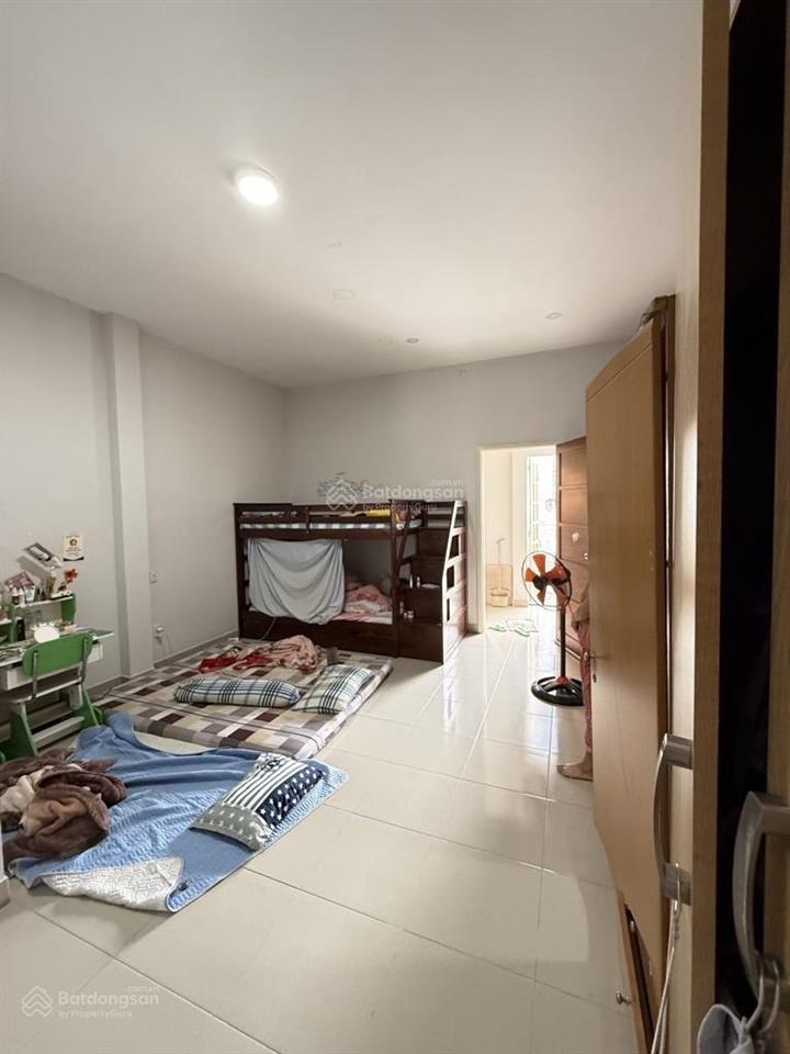 Nhà 2 tầng btct  hoàn công đầy đủ,  72m2 (ngang đẹp 4.6m x 15.6m), 4.6 tỷ thương lượng