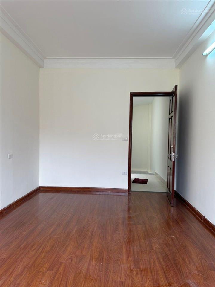 Cho thuê nhà tô vĩnh diện, khương mai, thanh xuân. dt 60mx4 tầng giá 12tr/th.