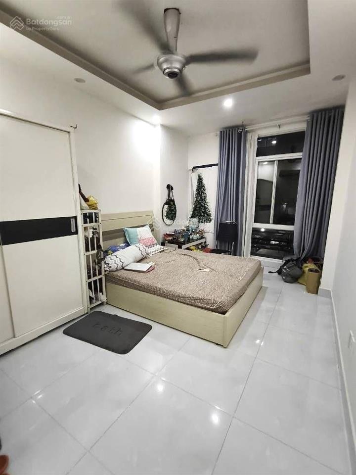 Ngay ngã tư hàng xanh, giáp q1  nhà chính chủ xây dựng tâm huyết  hẻm xe hơi  50m2