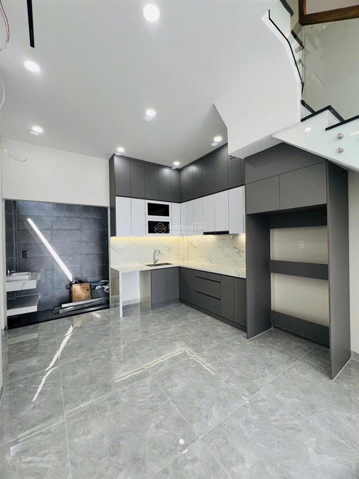 Nhà đẹp view sông  hướng đông nam 1trệt 2lầu, nhà view sông tắc, đối diện biệt thự, cạnh vinhomes