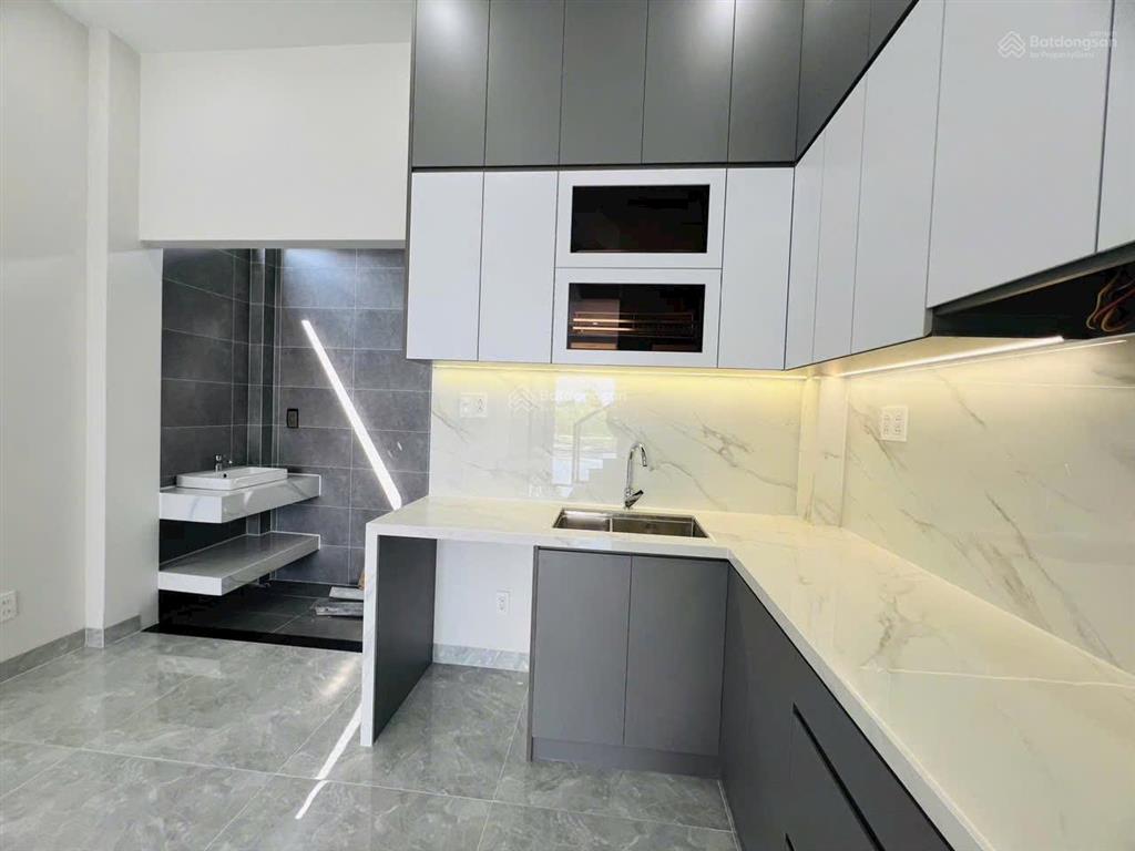 Nhà đẹp view sông  hướng đông nam 1trệt 2lầu, nhà view sông tắc, đối diện biệt thự, cạnh vinhomes