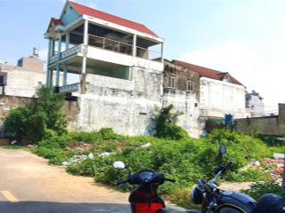 Bán lô đất đường 6 lò lu, q9  dt 92m2 giá 5.150tỷ  sổ hồng riêng  đường oto thôg