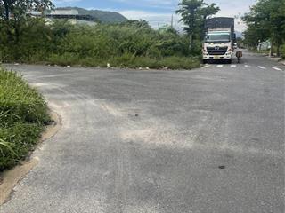Bán gấp lô góc 133m2 đường nguyễn thành long trục thông, giá tốt.