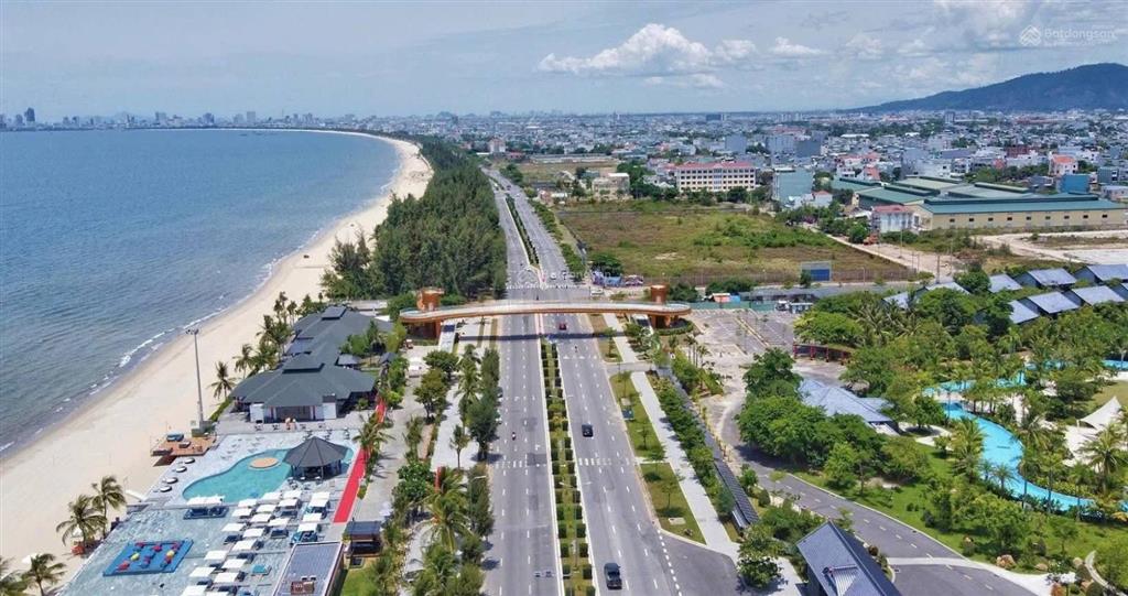 Bán đất biệt thự view biển 375m2 đường nguyễn tất thành giá tốt.  0911 720 ***