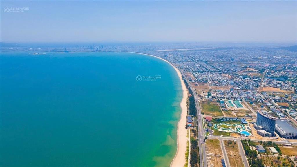 Bán đất biệt thự view biển 375m2 đường nguyễn tất thành giá tốt.  0911 720 ***