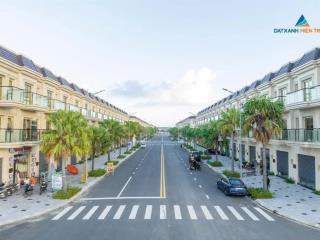 Bán lô góc đường 7m5 khu lakeside bàu tràm giữa 20 tòa chung cư.
