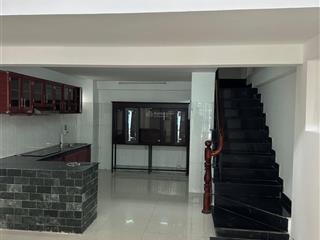 Cho thuê nhà đường số 10, p.linh chiểu  1 trệt 1 lửng 1 lầu gồm 3pn 3wc  10tr/tháng