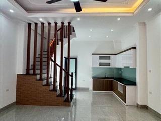 Bán Ngay Nhà Việt Hưng Long Biên 5T, 42m2, giá 6,85 tỷ 
