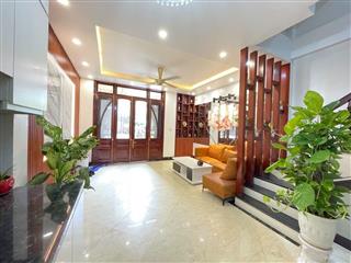 -	Bán Nhà Việt Hưng, Long Biên 32m2, 5T chỉ 6,85 tỷ (ngõ thông thoáng) 