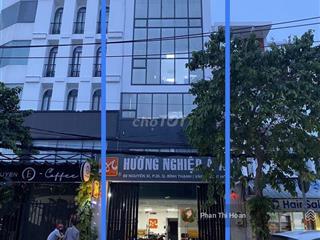 Giá tốt nhất hiện tại  building rất đẹp mt nguyễn xí, bình thạnh, 6x20m, 6 lầu, hđt 100tr, 31 tỷ !