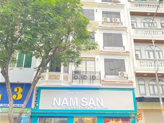 Nhà vị trí vip ngay cmt8  rạch bùng binh, quận 3  10x8m, 6 lầu, hđt 50 tr/tháng, 18tỷ